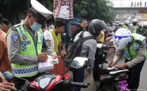 Viral Ban Motor Gund...